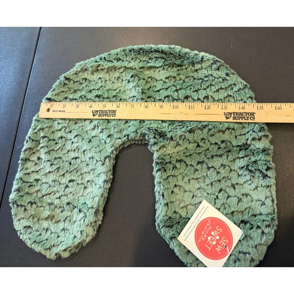 Sew Sweet Minky Designs Neck Pillow Travel Cover Green Plush Luxury Cozy NEW
